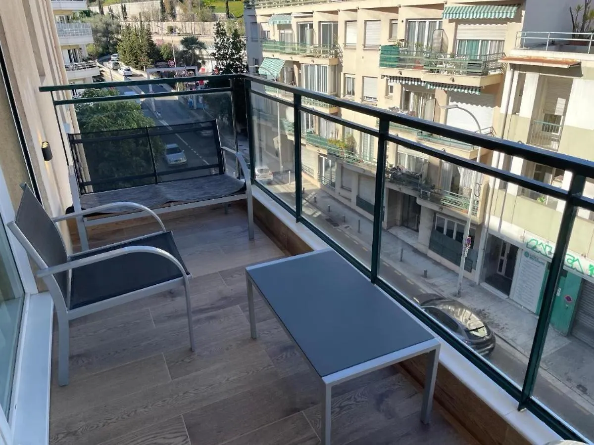 Super Studio Avec Piscine A 60 M De La Mer Nice Apartment
