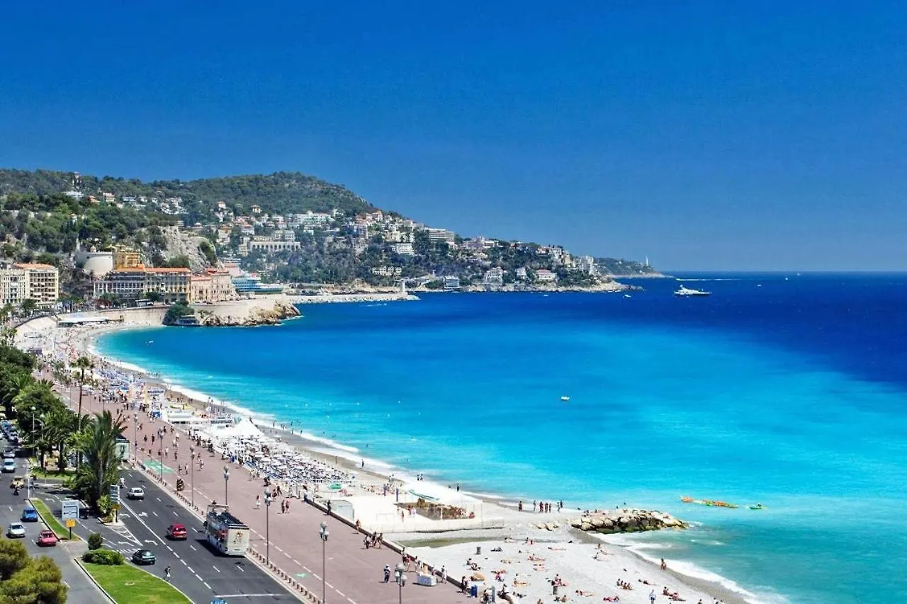 Super Studio Avec Piscine A 60 M De La Mer Nice France