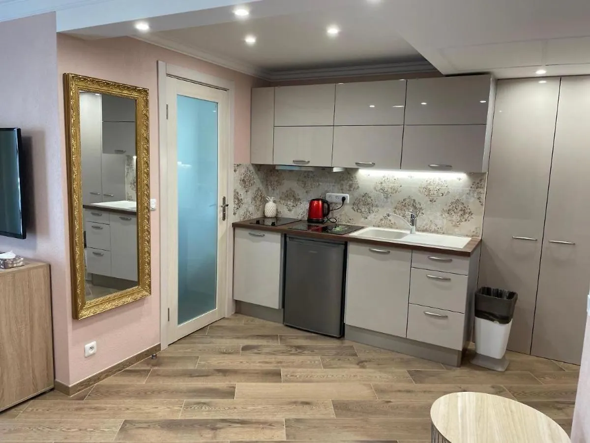 Apartment Super Studio Avec Piscine A 60 M De La Mer Nice France