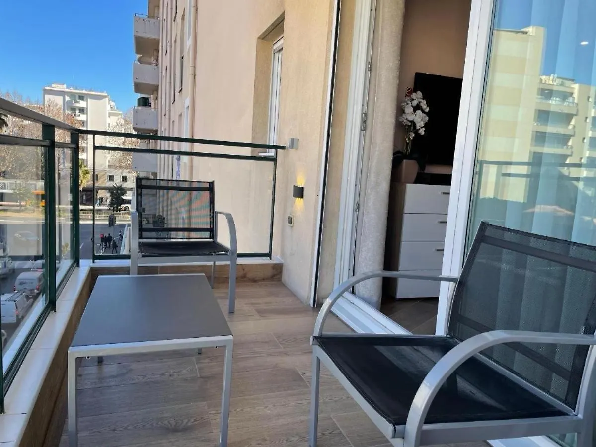 Super Studio Avec Piscine A 60 M De La Mer Nice 0*,  France